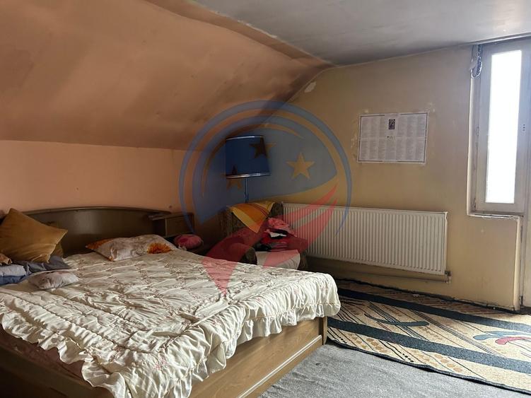 Casă cu 5 camere cu Canalizare în Popoveni