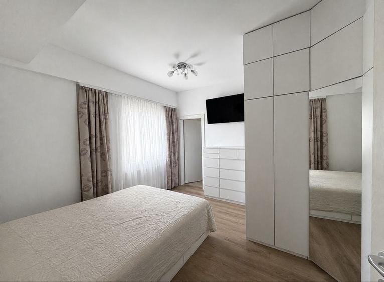 Apartament cu 3 camere decomandat în Titulescu