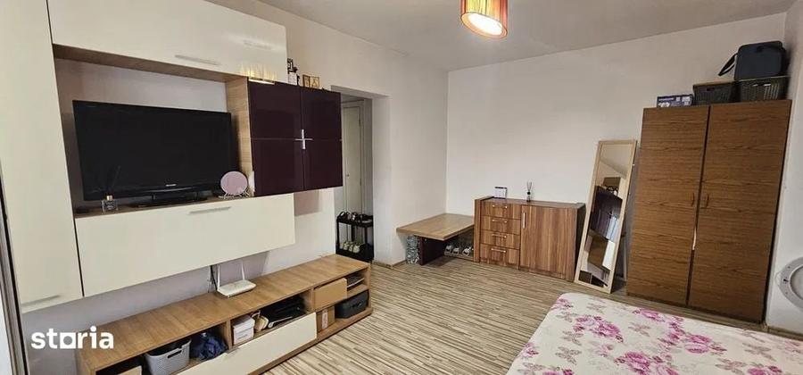 Apartament cu 3 camere în Trei Stejari