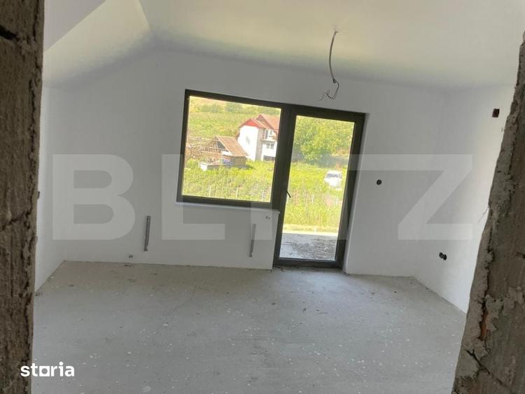 Casa cu 5 camere, 320.47 mp, zona Boldut - 12