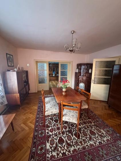 Casă individuală cu 3 camere cu Canalizare în Târgu Lăpuș