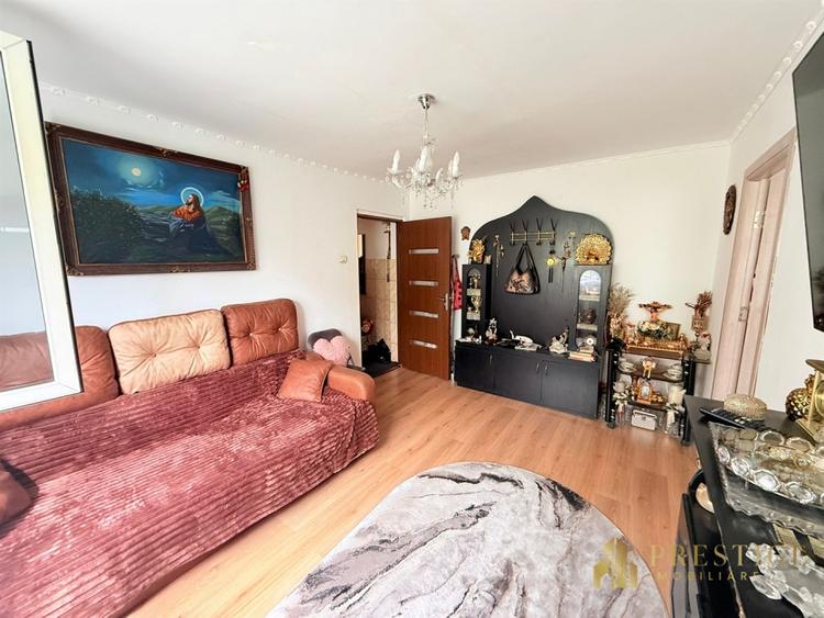 Apartament cu 2 camere semidecomandat în Rogerius