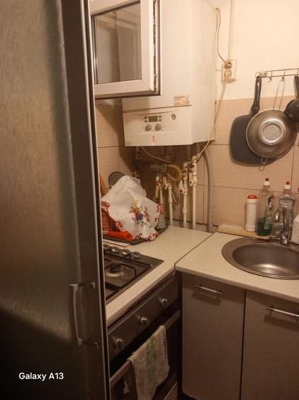 Apartament semidecomandat în Rahova