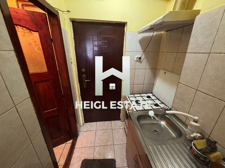 Garsonieră decomandată, mobilată în Complex Studențesc