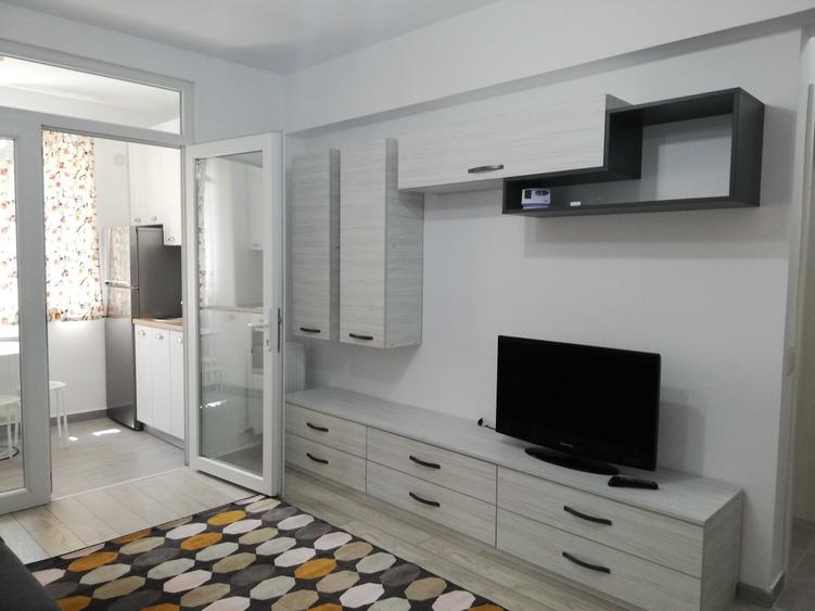 Apartament cu 2 camere semidecomandat în Runcu