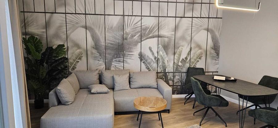 Apartament cu 2 camere decomandat în Central