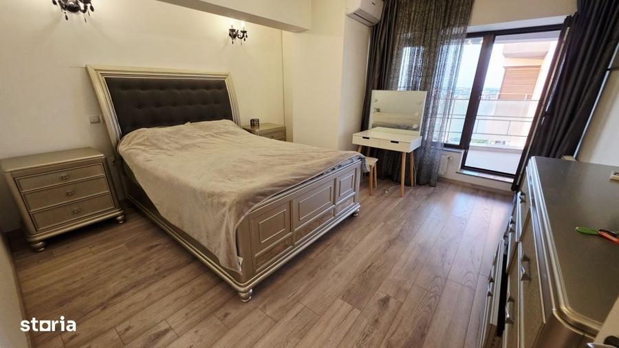 Apartament cu 3 camere decomandat în Jiului