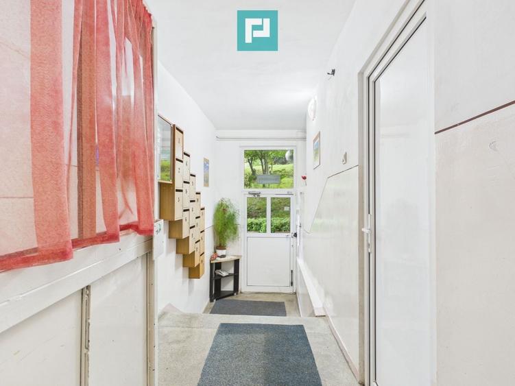 Apartament cu 3 camere decomandat, mobilat în Tudor