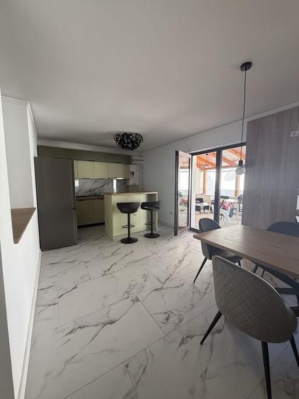 Casă cu 4 camere cu Teren 350 Mp în Central