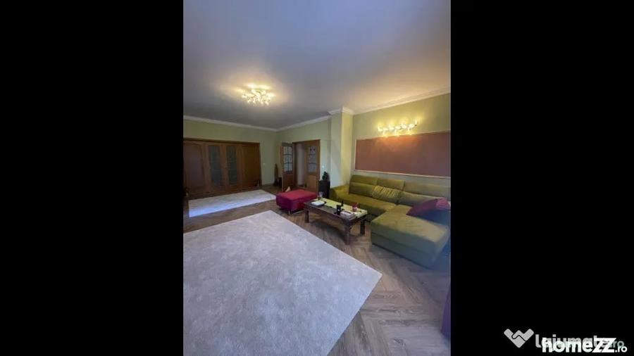 Casă cu 7 camere cu Teren 400 Mp în Cotroceni