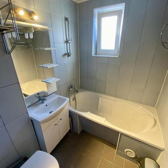 Apartament cu 2 camere semidecomandat, mobilat în Ultracentral