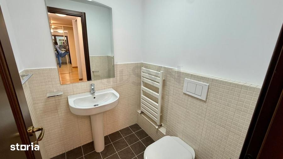 Apartament cu 3 camere în Aviatorilor