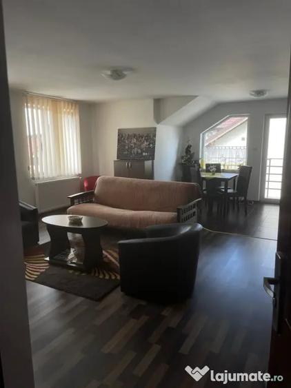 Apartament cu 3 camere decomandat în Unirea