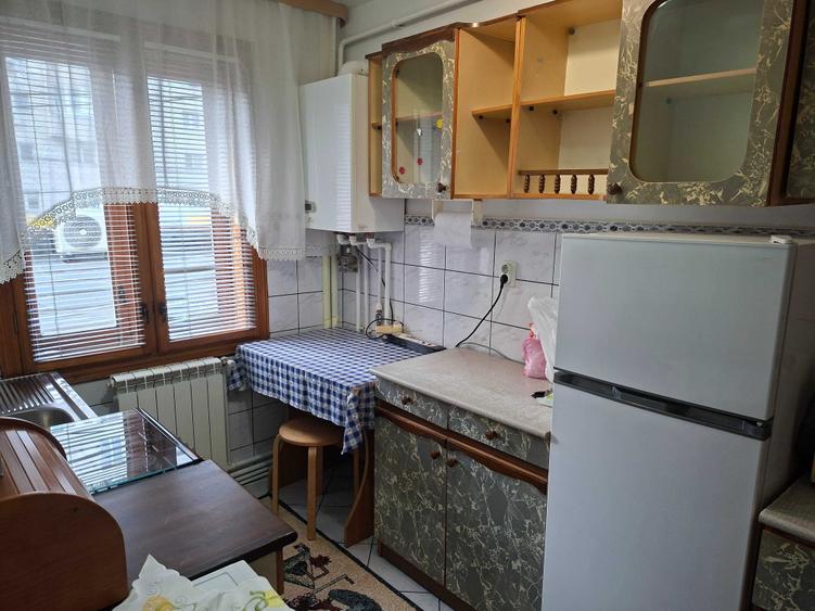 Apartament cu 2 camere semidecomandat în George Enescu