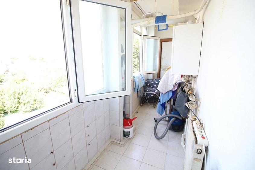 Apartament cu 3 camere decomandat în Mazepa 2