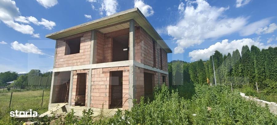 Casă cu 4 camere cu Teren 350 Mp în Central