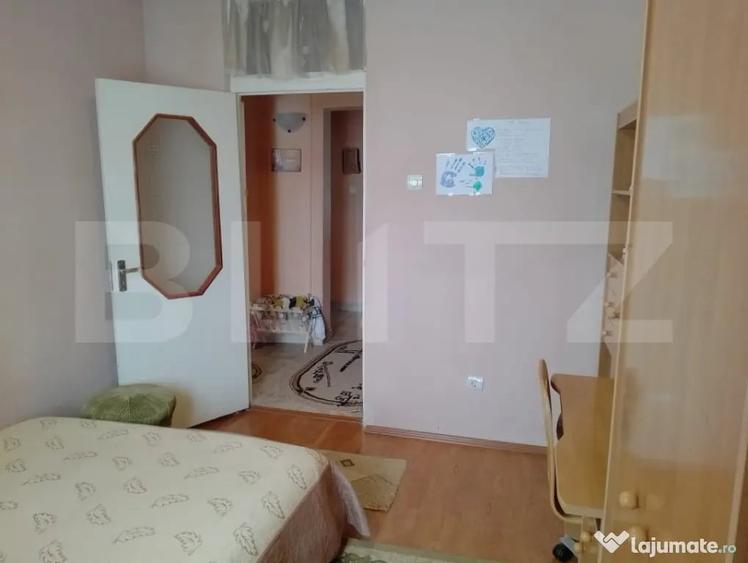 Apartament cu 3 camere decomandat în Central