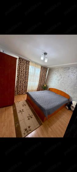 Apartament cu 3 camere decomandat în Trivale
