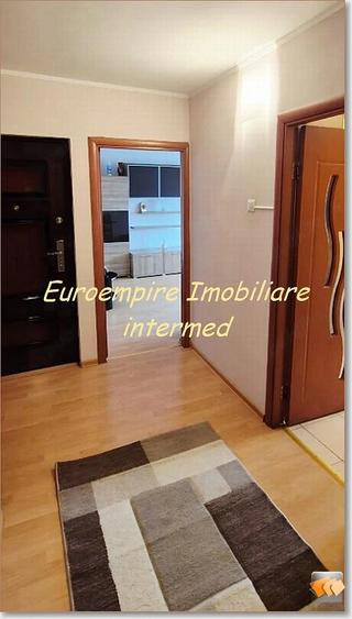 Apartament cu 2 camere decomandat în Km 5