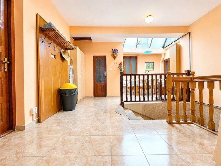 Apartament cu 4 camere semidecomandat în Bucovina