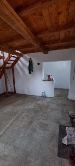 Casă cu 2 camere cu Teren 770 Mp în Bercu Roșu