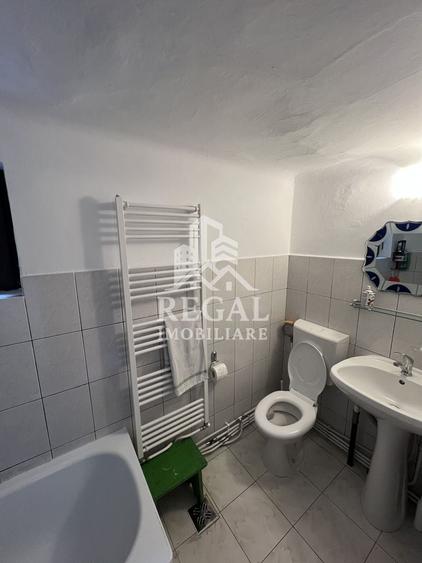Casă individuală cu 3 camere cu Canalizare în Sud