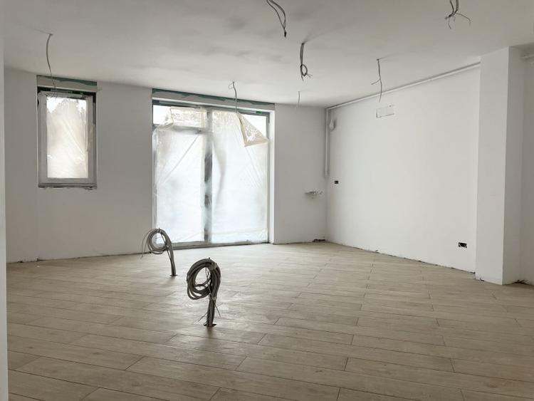 Apartament cu 2 camere decomandat în Torontalului — fotografia 3