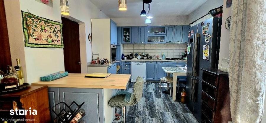 Casă cu 6 camere cu Teren 378 Mp în Central