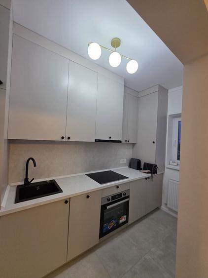Apartament cu 3 camere decomandat în Exterior Vest