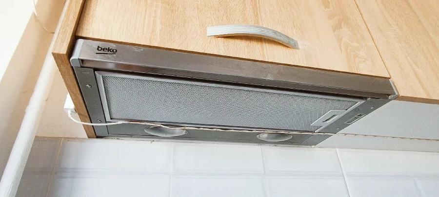 Apartament cu 3 camere semidecomandat în Lipovei