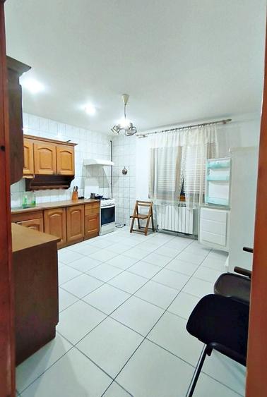 Casă individuală cu 5 camere cu Canalizare în Copou