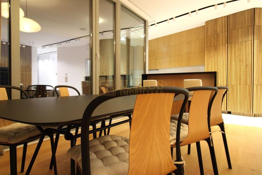 Apartament cu 4 camere, mobilat în Take Ionescu