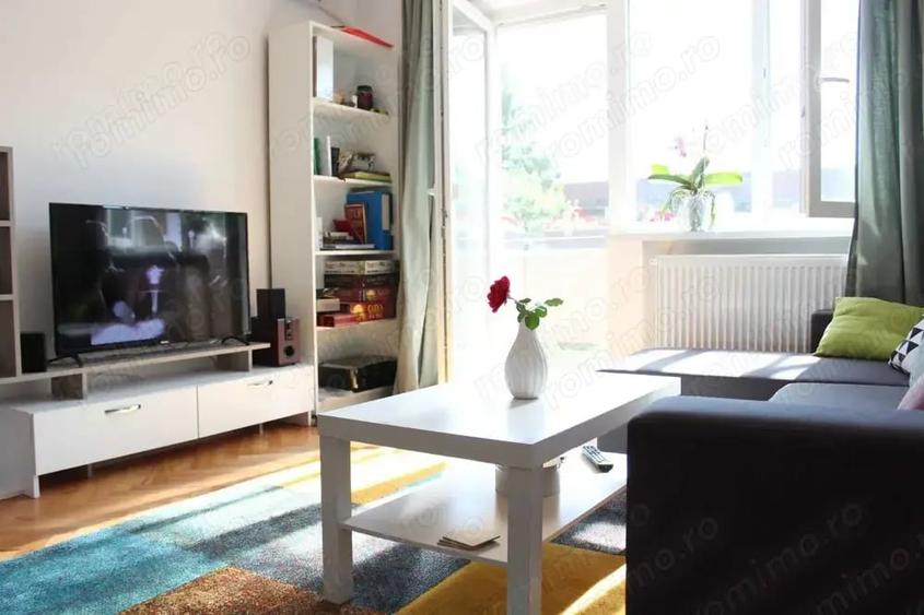 Apartament cu 2 camere decomandat în Obor