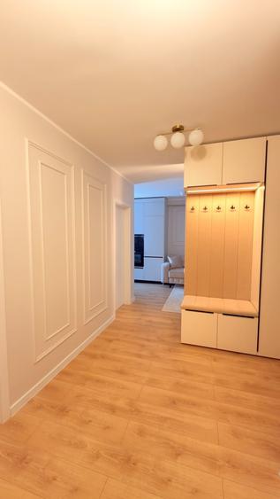Apartament cu 3 camere semidecomandat în Florești