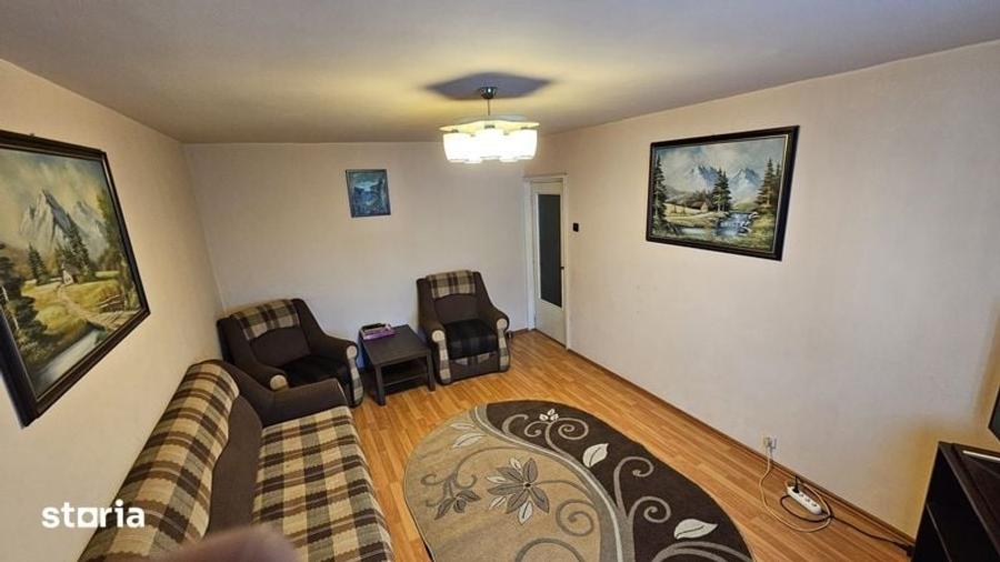 Apartament cu 3 camere în Dragoș Vodă