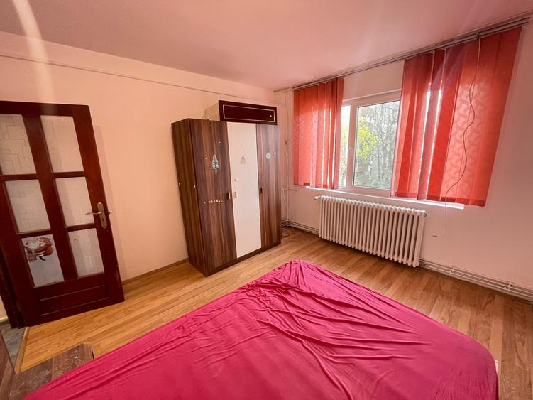 Apartament cu 2 camere semidecomandat în Tătărași