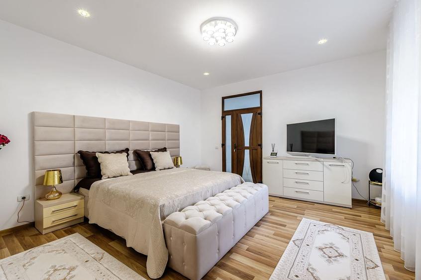 Casă individuală cu 4 camere cu Piscina în Secusigiu
