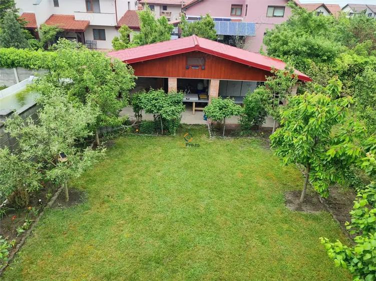 Casă cu 5 camere cu Teren 333 Mp în Central