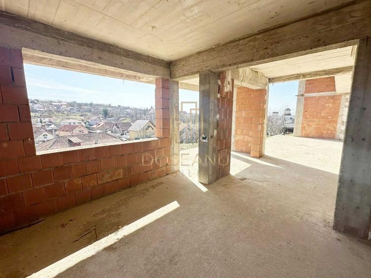 Casă individuală cu 6 camere cu Canalizare în Iorga