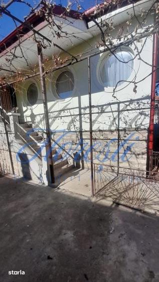 Casă cu 4 camere cu Teren 4000 Mp în Cuzăplac