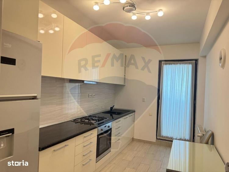 Apartament cu 2 camere decomandat în Roșu