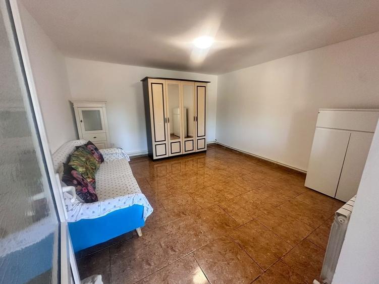 Casă individuală cu 4 camere cu Canalizare în Corbu