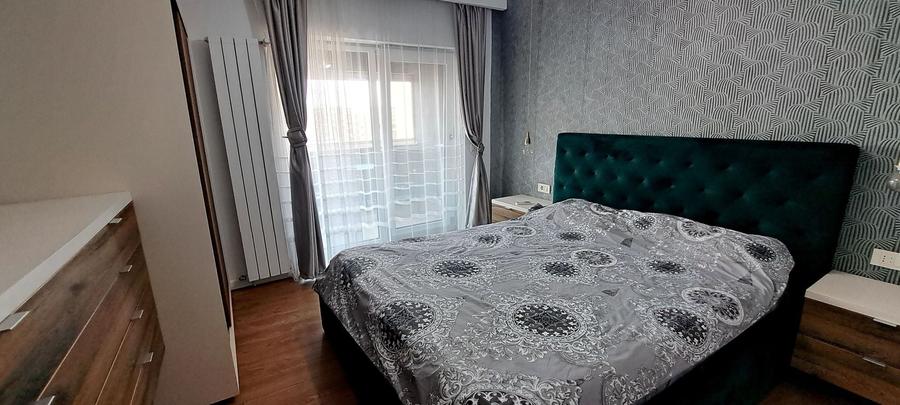 Apartament cu 4 camere decomandat, mobilat în Ultracentral