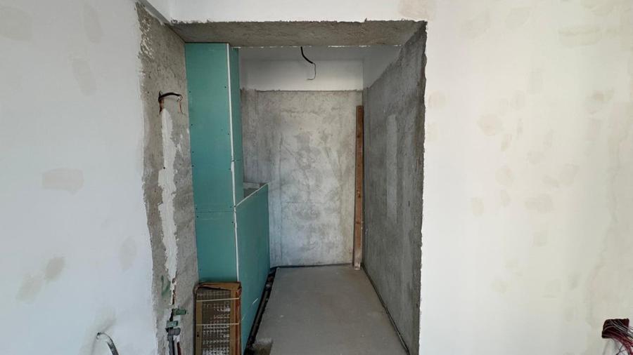 Apartament cu 3 camere decomandat în Aviației