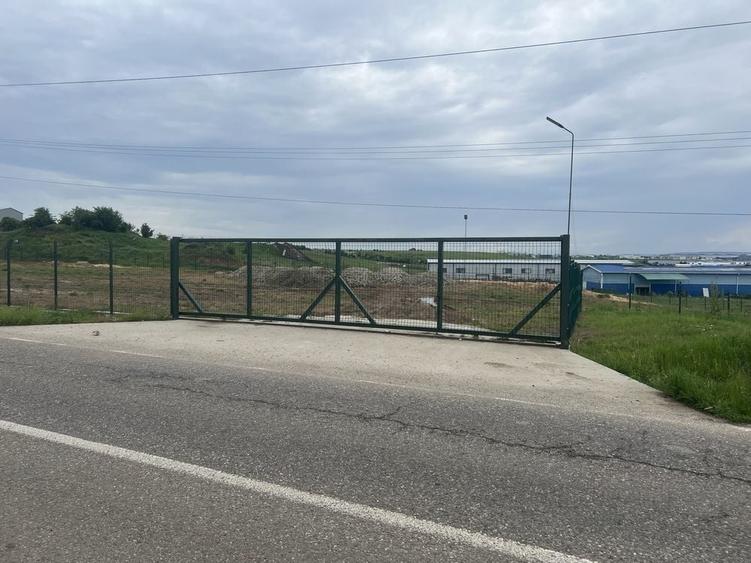 Teren de 1700 mp, în Geamăna