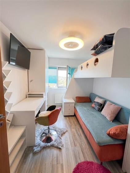 Apartament cu 3 camere decomandat în Cantemir