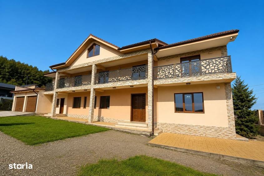 Casă cu 4 camere cu Teren 2100 Mp în Central