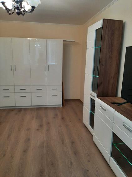 Apartament cu 2 camere semidecomandat în Rogerius