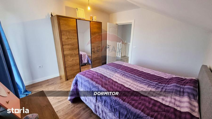 Casă cu 5 camere cu Teren 1000 Mp în Recea