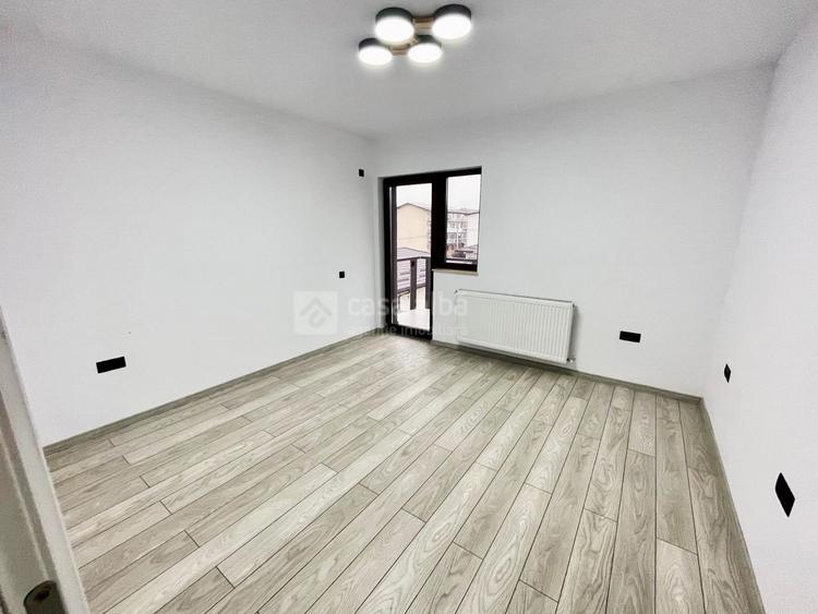 Casă individuală cu 4 camere cu Canalizare în Bucium